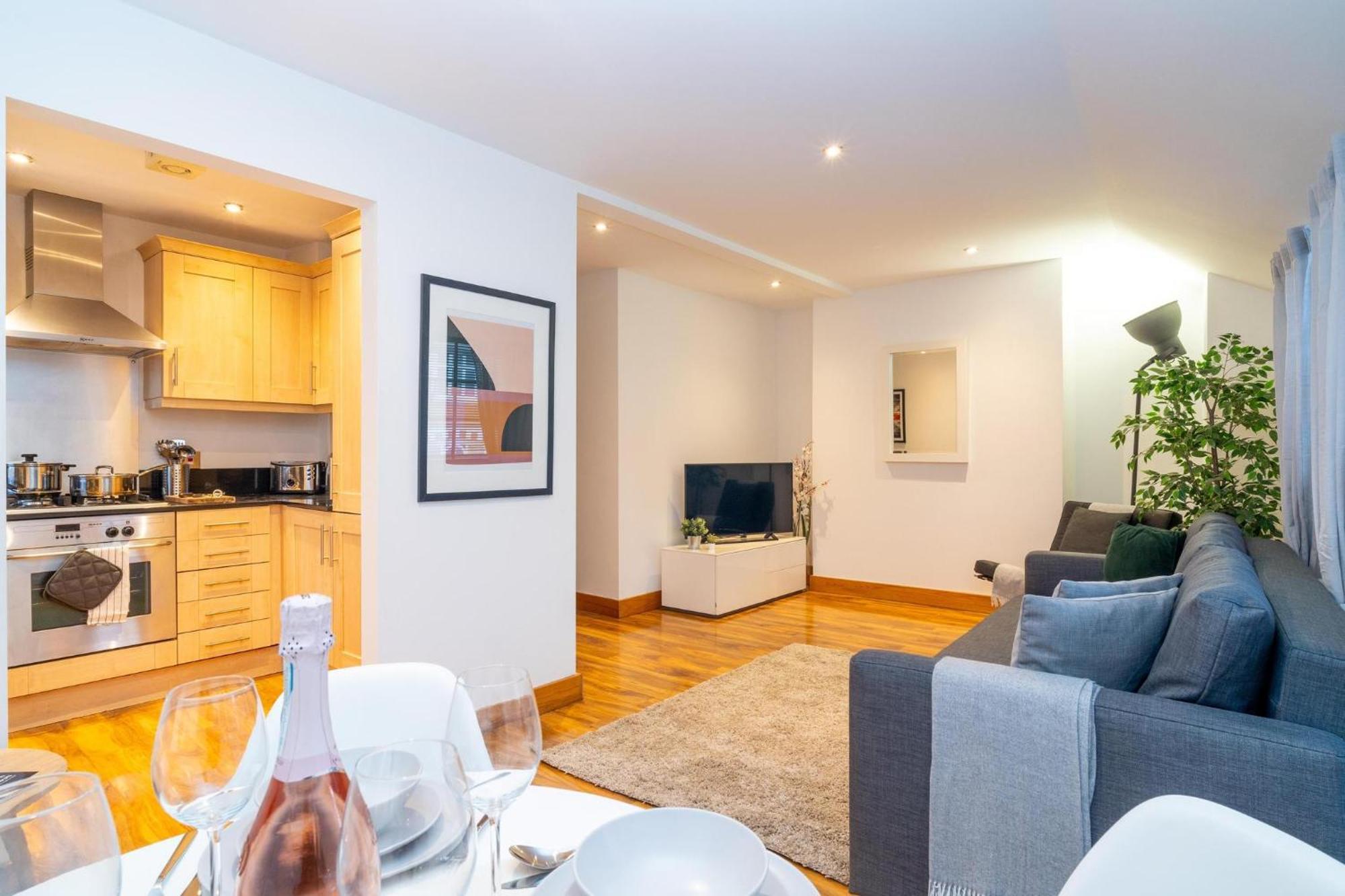 Apartment Cuthbert - Heart Of Covent Garden! London